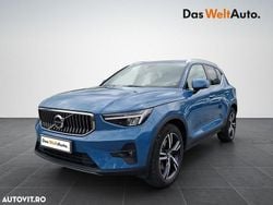 Albastru mediu normal Utilizat 2023 Volvo XC40 Core SUV | 39.700 EUR (Scump)