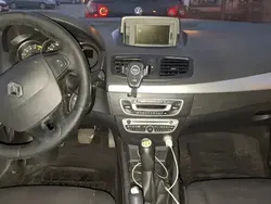 Negru Utilizat 2011 Renault Fluence Berlinǎ | 1.700 EUR (Preț bun)