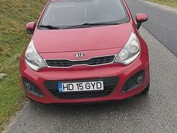 Utilizat 2012 Kia Rio Berlinǎ | 4.600 EUR