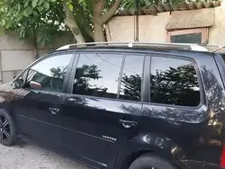 Utilizat 2009 VW Touran Monovolum | 2.000 EUR (Super Preț)
