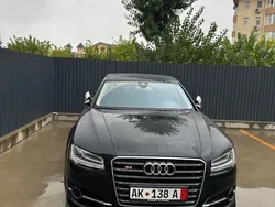 Negru Utilizat 2017 Audi S8 plus Berlinǎ | 42.800 EUR