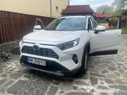 Alb Utilizat 2021 Toyota RAV4 SUV | 19.800 EUR