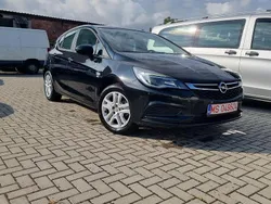 Negru Utilizat 2017 Opel Astra Edition Hatchback | 6.600 EUR (Preț bun)