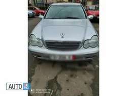 Gri Utilizat 2003 Mercedes C200 Berlinǎ | 4.000 EUR