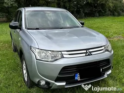 Culoareargint Utilizat 2015 Mitsubishi Outlander Invite SUV | 10.900 EUR (Puțin scump)