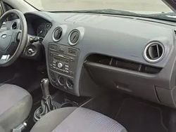Utilizat 2012 Ford Fusion Berlinǎ | 3.000 EUR