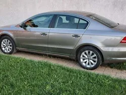 Utilizat 2012 VW Passat Berlinǎ | 8.400 EUR (Preț OK)