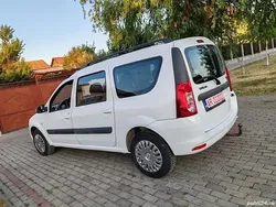 Utilizat 2010 Dacia Logan Berlinǎ | 2.990 EUR