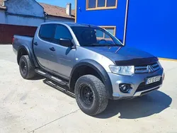 Gri Utilizat 2014 Mitsubishi L200 Intense Pickup | 11.000 EUR (Preț OK)