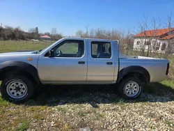 Utilizat 2009 Nissan Navara Pickup | 5.000 EUR