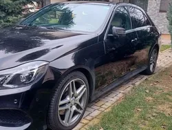 Negru Utilizat 2014 Mercedes E300 Avantgarde Berlinǎ | 12.490 EUR