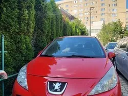 Rosu Utilizat 2009 Peugeot 207 Hatchback | 2.650 EUR (Preț bun)