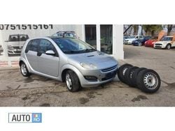 Argintiu Utilizat 2004 Smart ForFour Hatchback | 2.499 EUR