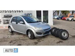 Argintiu Utilizat 2004 Smart ForFour Hatchback | 2.499 EUR