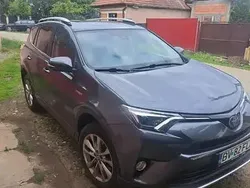 Utilizat 2016 Toyota RAV4 Hybrid SUV | 20.000 EUR (Preț bun)