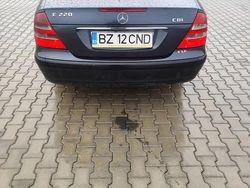 Utilizat 2003 Mercedes 220 Berlinǎ | 1.750 EUR