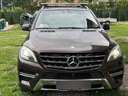 Culoaremaro Utilizat 2013 Mercedes ML350 SUV | 13.900 EUR (Preț bun)