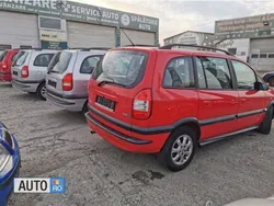Gri Utilizat 2003 Opel Zafira Monovolum | 1.699 EUR (Super Preț)