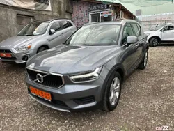 Gri Utilizat 2019 Volvo XC40 SUV | 15.999 EUR