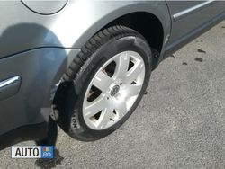 Gri Utilizat 2004 VW Passat Highline Break | 2.600 EUR (Preț bun)
