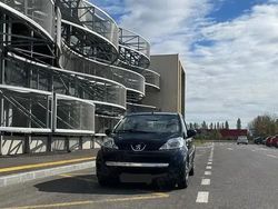 Negru Utilizat 2010 Peugeot 107 Hatchback | 3.950 EUR