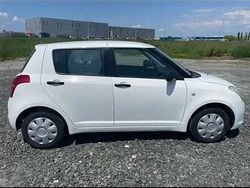 Utilizat 2010 Suzuki Swift Berlinǎ | 2.000 EUR
