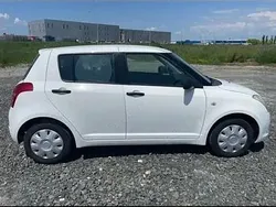 Utilizat 2010 Suzuki Swift Berlinǎ | 2.000 EUR