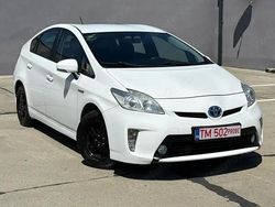 Alb Utilizat 2014 Toyota Prius Executive Hatchback | 9.500 EUR (Super Preț)