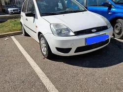 Utilizat 2004 Ford Fiesta Hatchback | 700 EUR (Preț bun)