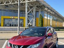 Culoarerosu Utilizat 2014 Nissan Qashqai Tekna SUV | 11.800 EUR (Scump)