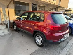 Rosu Utilizat 2012 VW Tiguan SUV | 11.000 EUR (Preț OK)