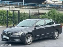 Culoarenegru Utilizat 2015 Skoda Superb GreenLine Berlinǎ | 7.900 EUR (Preț OK)