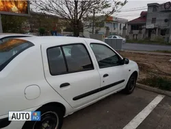 Alb Utilizat 2003 Renault Clio II Berlinǎ | 1.399 EUR (Preț OK)