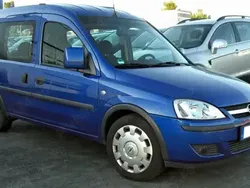 Utilizat 2005 Opel Combo Monovolum | 1.400 EUR