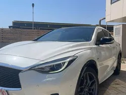 Culoarealb Utilizat 2017 Infiniti QX30 Premium SUV | 13.500 EUR