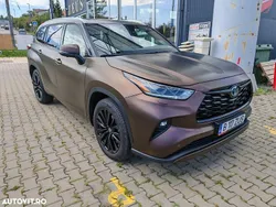 Maro Utilizat 2024 Toyota Highlander Luxury SUV | 64.900 EUR