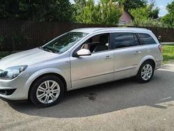 Gri Utilizat 2009 Opel Astra Break | 1.800 EUR (Preț OK)