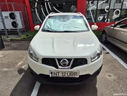 Alb Utilizat 2012 Nissan Qashqai SUV | 6.500 EUR (Preț bun)