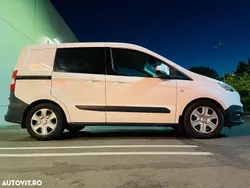 Alb Utilizat 2016 Ford Tourneo Courier Trend Monovolum | 7.700 EUR (Preț bun)