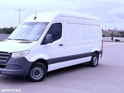 Alb Utilizat 2018 Mercedes Sprinter Van | 16.214 EUR (Super Preț)