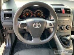 Gri Utilizat 2011 Toyota Auris Hatchback | 5.850 EUR (Scump)