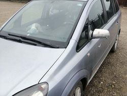 Utilizat 2006 Opel Zafira Monovolum | 2.250 EUR (Preț OK)