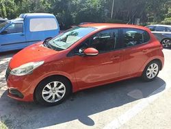 Portocaliu Utilizat 2015 Peugeot 208 Hatchback | 6.100 EUR (Preț OK)