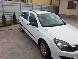Utilizat 2006 Opel Astra Break | 1.990 EUR