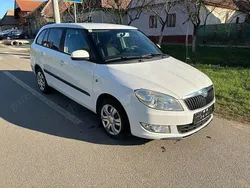 Alb Utilizat 2012 Skoda Fabia Hatchback | 2.650 EUR (Preț bun)
