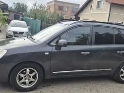 Utilizat 2007 Kia Carens Monovolum | 2.300 EUR