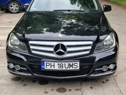 Utilizat 2012 Mercedes 220 Berlinǎ | 10.800 EUR