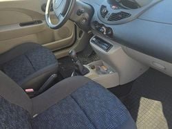 Culoarealb Utilizat 2008 Renault Twingo Authentique Hatchback | 2.200 EUR