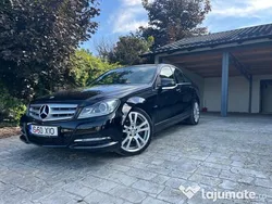 Negru Utilizat 2012 Mercedes C250 Berlinǎ | 12.500 EUR (Preț OK)