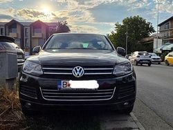Culoarenegru Utilizat 2011 VW Touareg SUV | 11.000 EUR (Super Preț)